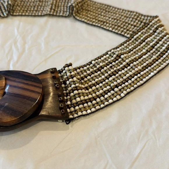 Handmade beaded belt with wooden clasp multicolor beads in brown, tan and cream - Picture 3 of 5